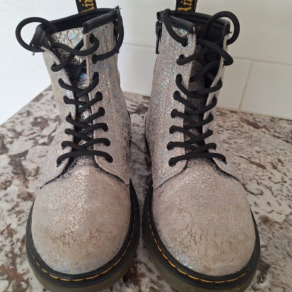 Dr. Martens Airwair 1460 CRINKLE METALLIC LACE UP BOOTS size 3 US/34 EU